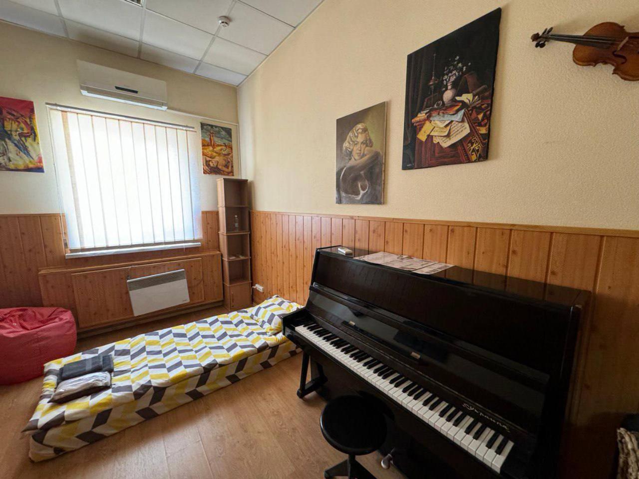 Арт-Вокзал Hotel Kryvyi Rih Room photo